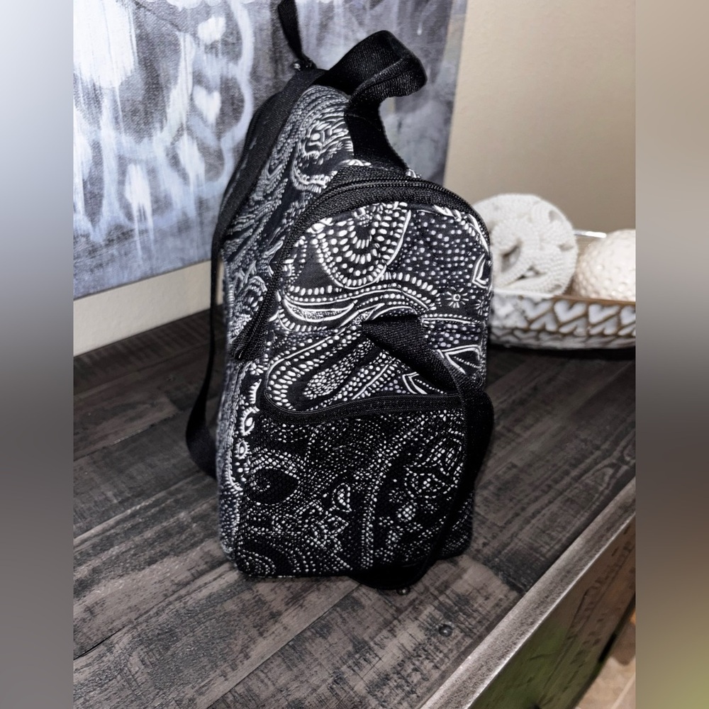 Vera Bradley STELLAR PAISLEY Stay Cooler insulated crossbody bag​ - Picture 7 of 10